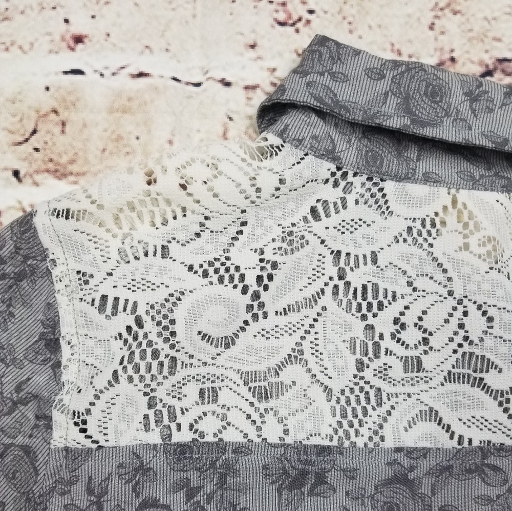 A Gray Flower Patterned Button Down - Picture 7 of 8